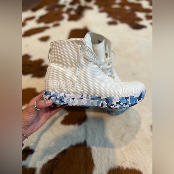 SOLD!!!!!!  NOBULL training Shoes - Picture 1 of 4